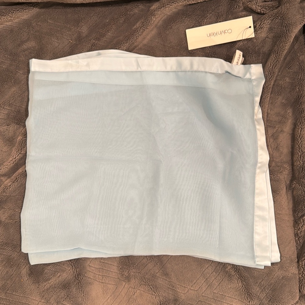 Beautifulfuly baby blue Calvin Klein wrap